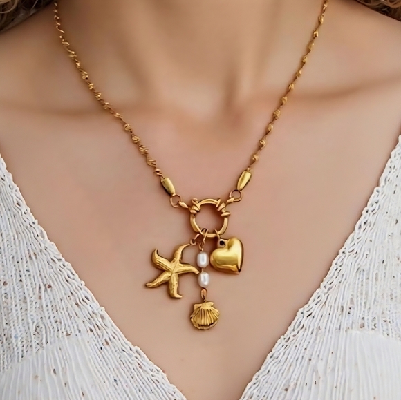 🆕️Boho Chic Starfish Heart Shell 18K Gold Plated Stainless Steel Necklace - Picture 1 of 11